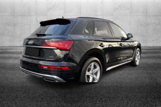 Audi Q5 55 TFSI e quattro S tronic S line - foto 2 di 4