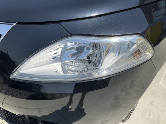 Lancia Ypsilon 1.2 69 CV 5 porte Platinum - foto 4 di 4