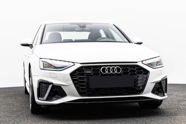 Audi A4 45 TFSI quattro S tronic S line edition - foto 4 di 4