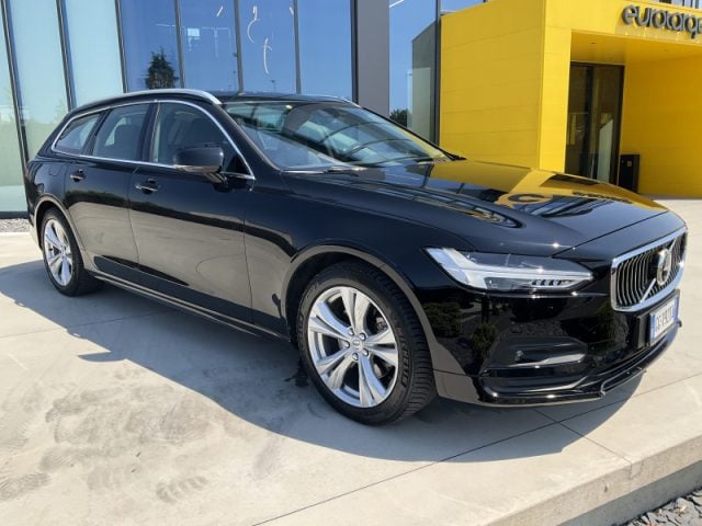 Volvo V90 B4 (d) Geartronic Momentum Business Pro, del 2021, 79.500 km, in vendita a Pieve Di Cento (BO)