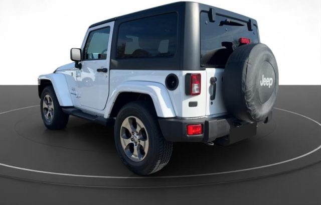 Jeep Wrangler 2.8 CRD DPF Sahara Auto - foto 3 di 4