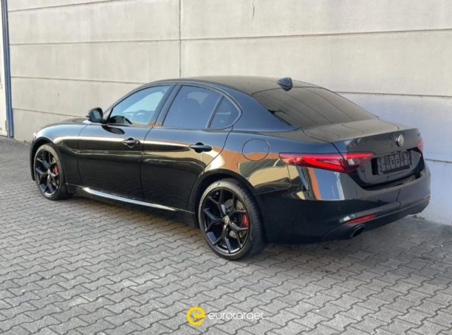 Alfa Romeo Giulia 2.0 Turbo 200 CV AT8 Sprint - foto 2 di 4