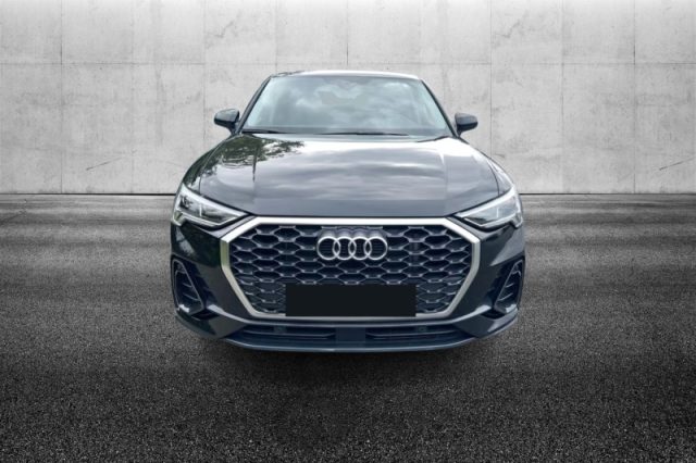 Audi Q3 SPB 45 TFSI e S tronic - foto 4 di 4