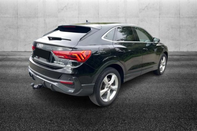 Audi Q3 SPB 45 TFSI e S tronic - foto 2 di 4