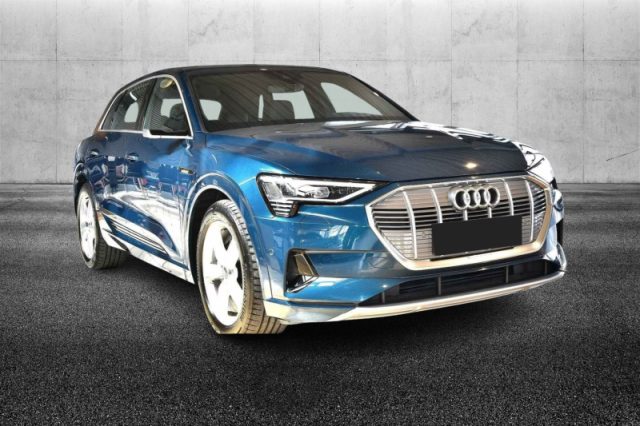 Audi e-tron 50 quattro - foto 2 di 4