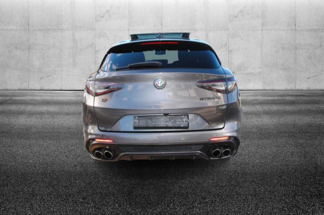 Alfa Romeo Stelvio 2.9 Bi-Turbo V6 510 CV AT8 Quadrifoglio - foto 4 di 4