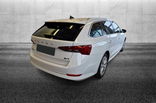 Skoda Octavia 1.0 TSI Wagon Executive - foto 2 di 3