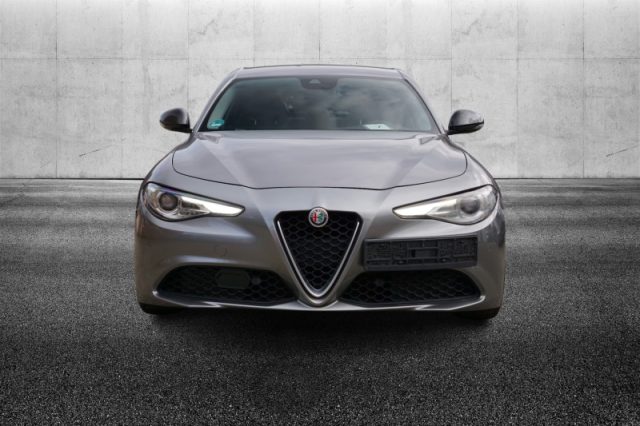 Alfa Romeo Giulia 2.0 Turbo 200 CV AT8 Super - foto 4 di 4