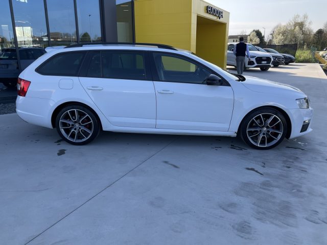 Skoda Octavia 2.0 TDI CR 4x4 DSG Wagon RS - foto 4 di 4