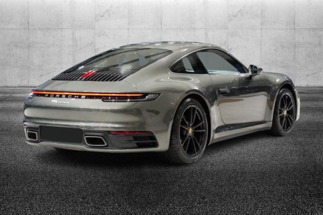 Porsche 911 Carrera - foto 3 di 4