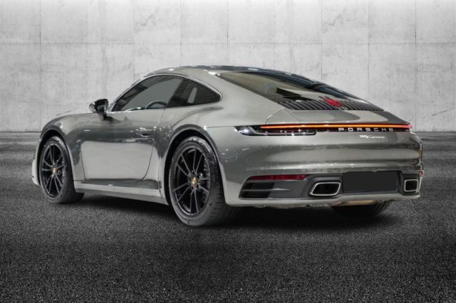 Porsche 911 Carrera - foto 4 di 4