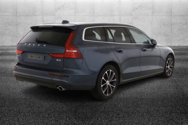 Volvo V60 B4 (d) Geartronic Momentum Business - foto 2 di 4