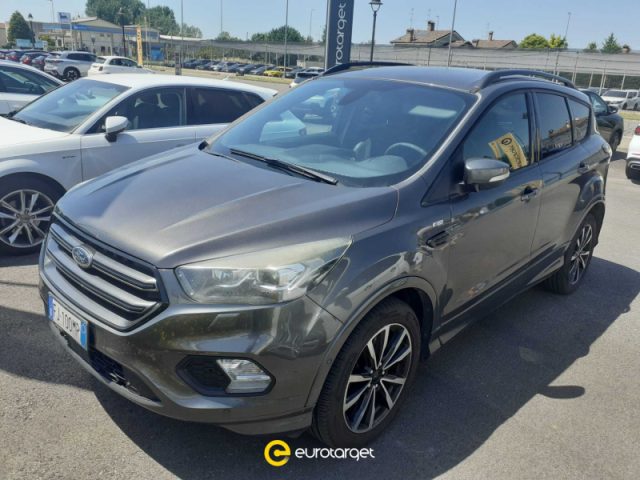 Ford Kuga 1.5 TDCI 120 CV S&S 2WD ST-Line usato a PIEVE DI CENTO