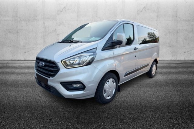 Ford Transit Custom 320 2.0 EcoBlue PL Combi Trend, del 2020, 46.500 km, in vendita a Pieve Di Cento (BO)