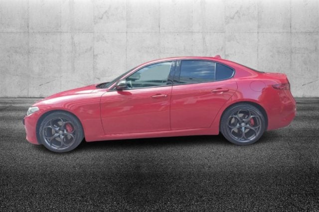 Alfa Romeo Giulia 2.0 Turbo 200 CV AT8 B-Tech - foto 3 di 4