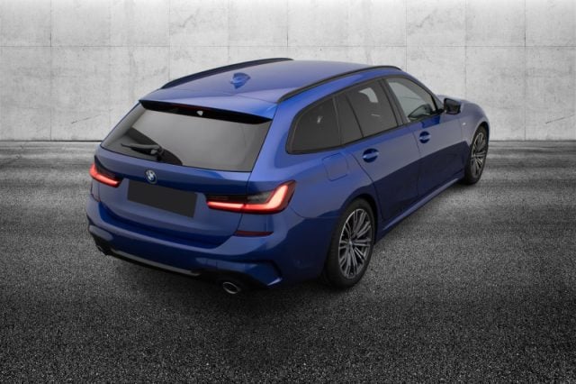 BMW 320 i Touring Msport - foto 3 di 4