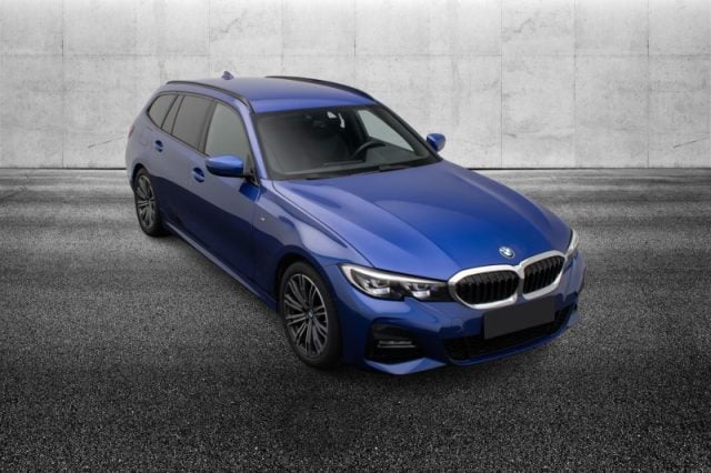 BMW 320 i Touring Msport - foto 2 di 4