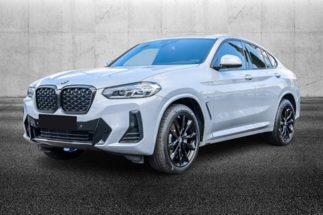 BMW X4 xDrive30i 48V Msport, del 2022, 25.300 km, in vendita a Pieve Di Cento (BO)