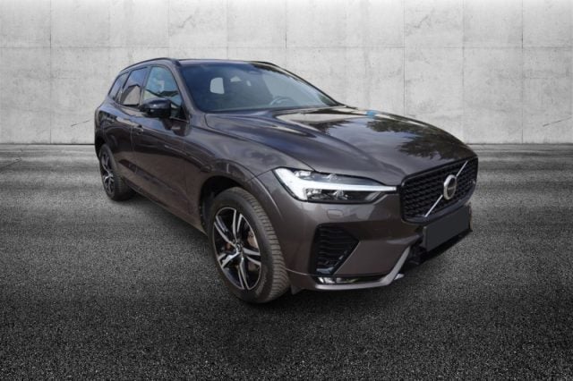 Volvo XC60 B5 (d) AWD Geartronic R-design - foto 2 di 4