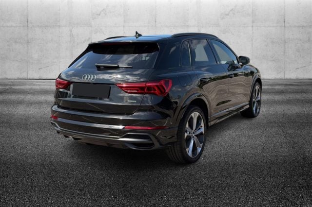 Audi Q3 35 TDI quattro S tronic S line edition - foto 2 di 4
