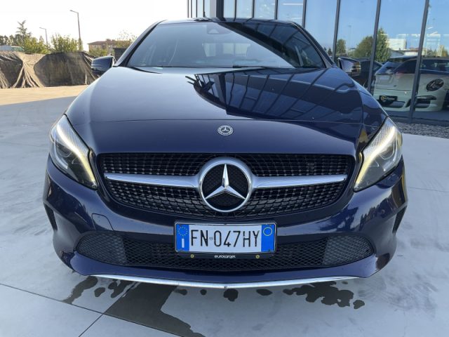 Mercedes-Benz A 180 d Automatic Sport - foto 2 di 4