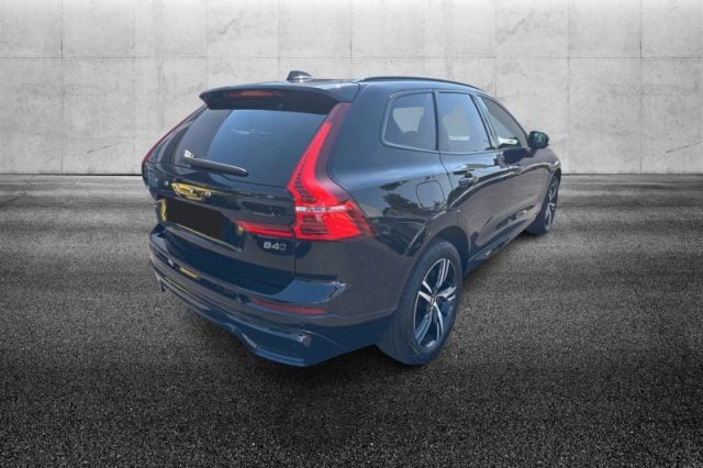 Volvo XC60 B4 (d) AWD Geartronic R-design - foto 3 di 4