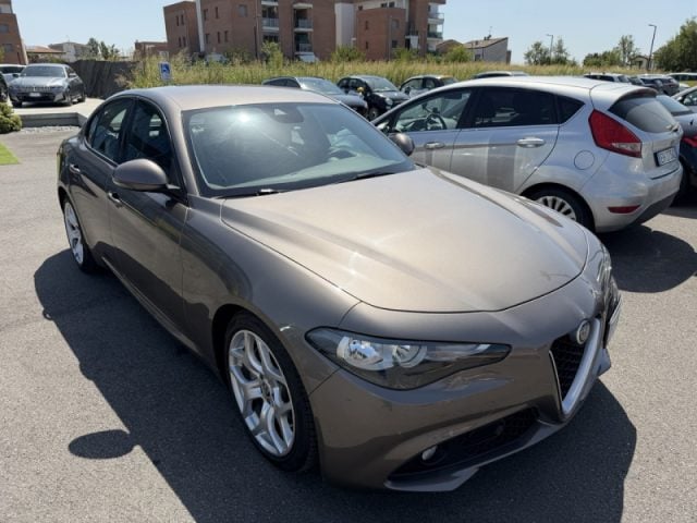 Alfa Romeo Giulia 2.2 Turbodiesel 150 CV, del 2017, 123.000 km, in vendita a Pieve Di Cento (BO)