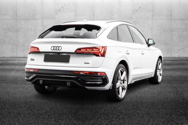 Audi Q5 SPB 55 TFSI e quattro S tronic S line - foto 3 di 4