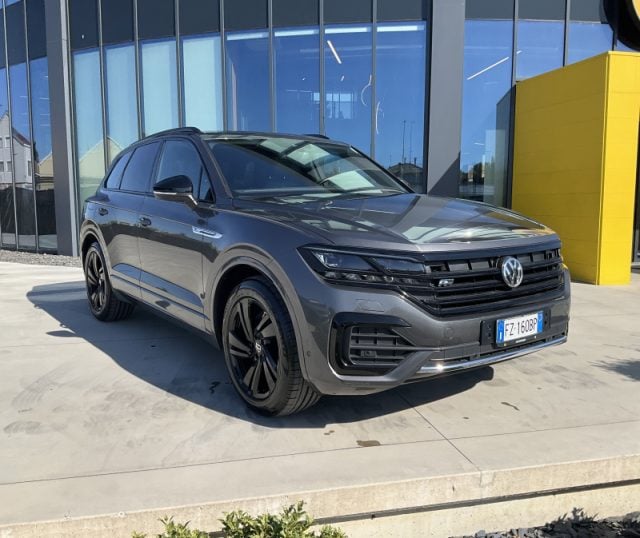 Volkswagen Touareg 3.0 V6 TDI SCR Advanced, del 2019, 140.000 km, in vendita a Pieve Di Cento (BO)