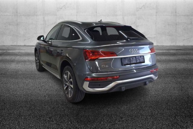 Audi Q5 SPB 40 TDI quattro S tronic S line - foto 2 di 4
