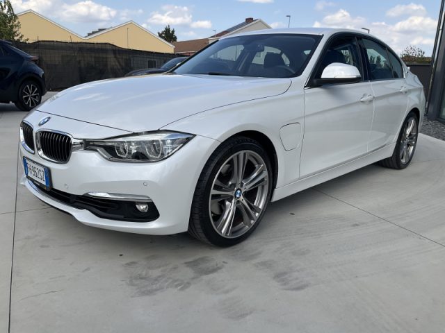 BMW 330 e iPerformance Luxury - foto 4 di 4