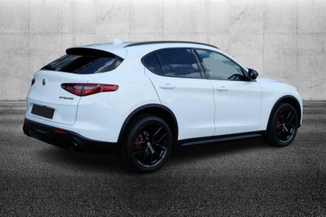 Alfa Romeo Stelvio 2.0 Turbo 200 CV AT8 Q4 B-Tech - foto 3 di 4