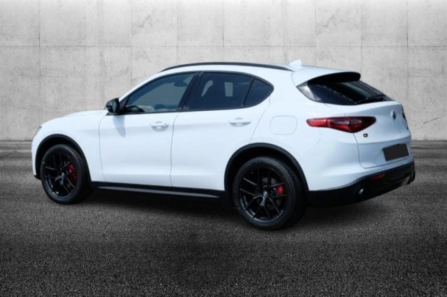 Alfa Romeo Stelvio 2.0 Turbo 200 CV AT8 Q4 B-Tech - foto 4 di 4