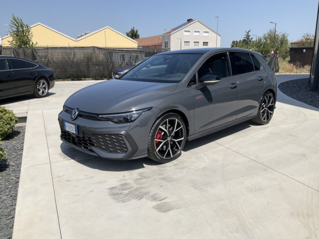Volkswagen Golf 2.0 TSI DSG GTI - foto 3 di 4