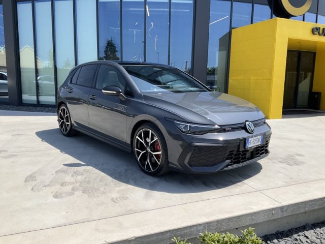 Volkswagen Golf 2.0 TSI DSG GTI, del 2025, 8.660 km, in vendita a Pieve Di Cento (BO)