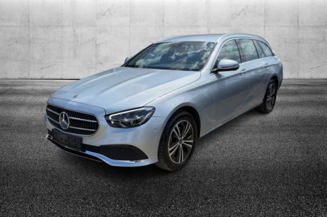 Mercedes-Benz E 220 d S.W. 4Matic Auto Business Sport usato a PIEVE DI CENTO
