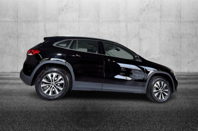 Mercedes-Benz GLA 200 d Automatic Business - foto 4 di 4