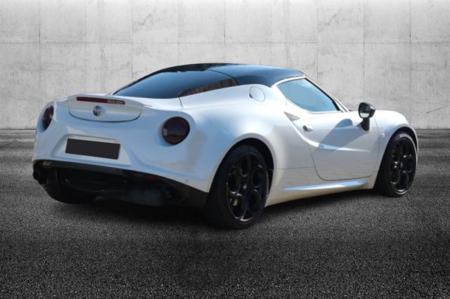 Alfa Romeo 4C 1750 TBi - foto 2 di 4