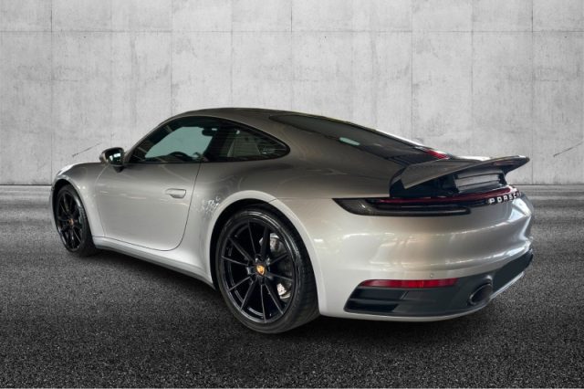 Porsche 911 Carrera - foto 4 di 4