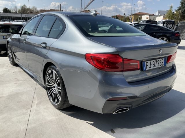 BMW 530 d xDrive Msport - foto 2 di 4