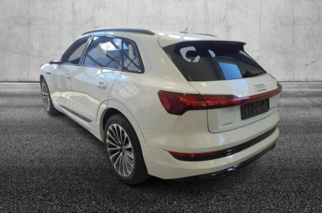 Audi e-tron 55 quattro S line edition - foto 4 di 4