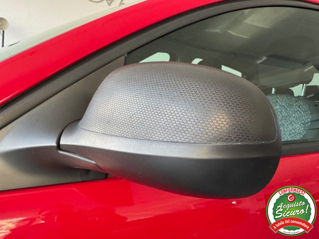 Lancia Ypsilon 1.2 69 CV 5 porte GPL Ecochic Elefantino Blu, del 2018, 155.000 km, in vendita a Giugliano In Campania (NA)
