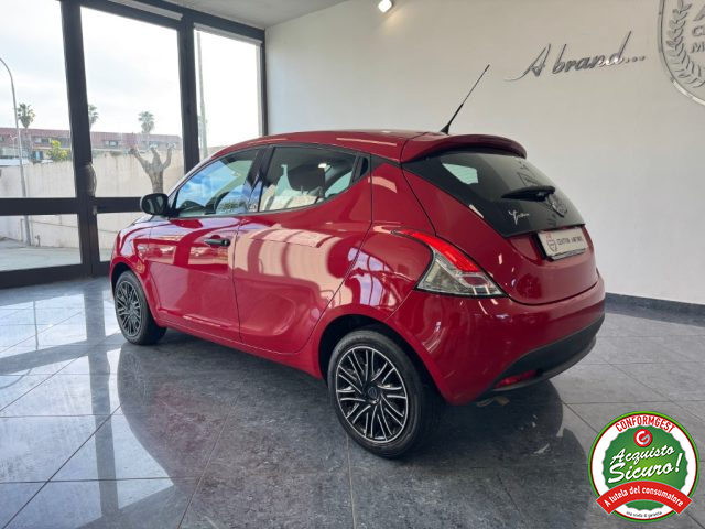 Lancia Ypsilon 1.2 69 CV 5 porte GPL Ecochic Elefantino Blu usato a GIUGLIANO IN CAMPANIA