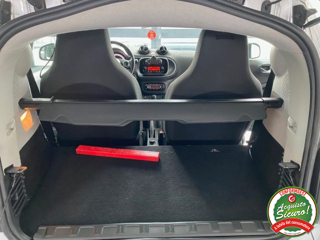 smart forTwo 70 1.0 twinamic Automatica Passion usato a GIUGLIANO IN CAMPANIA