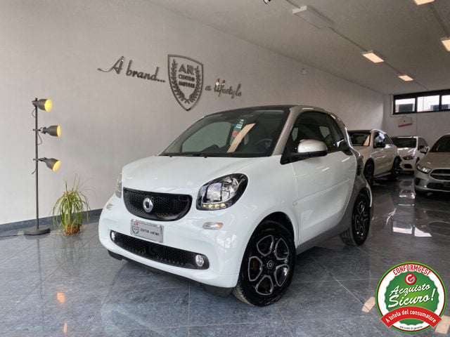 smart forTwo 70 1.0 twinamic Automatica Passion - foto 2 di 28