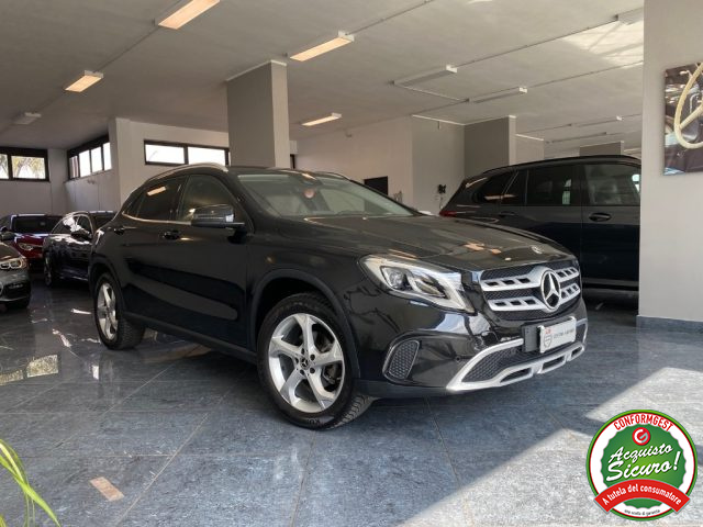 Mercedes-Benz GLA 200 d Automatic 4Matic Sport Plus Da Vetrina - foto 3 di 4