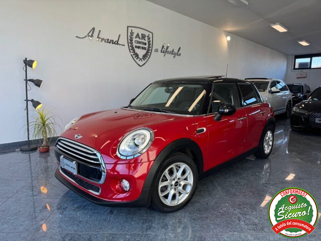 MINI Cooper D 1.5 D Boost 5p Autom Tetto Navi Led Full Opt usato a GIUGLIANO IN CAMPANIA