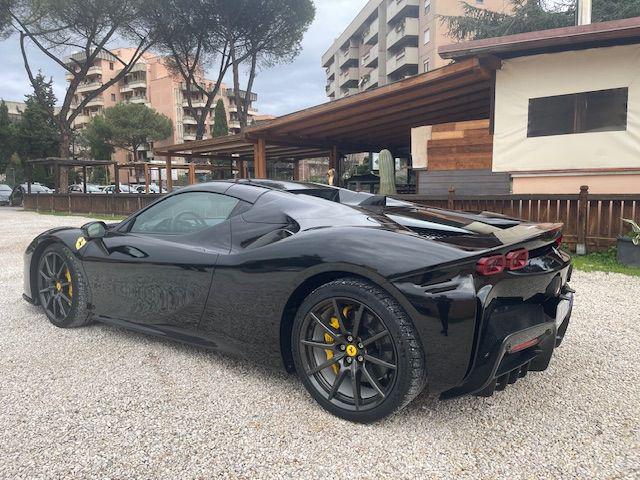 Ferrari SF90 Spider usato a ROMA