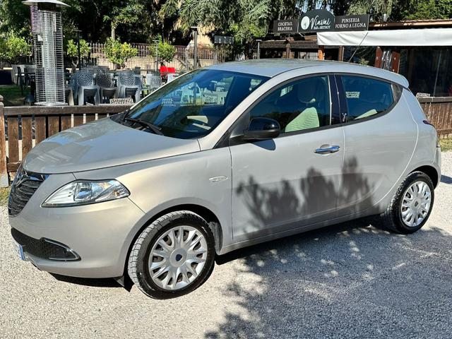 Lancia Ypsilon 0.9 TwinAir 85 CV 5 porte S&S DFN Silver usato a ROMA
