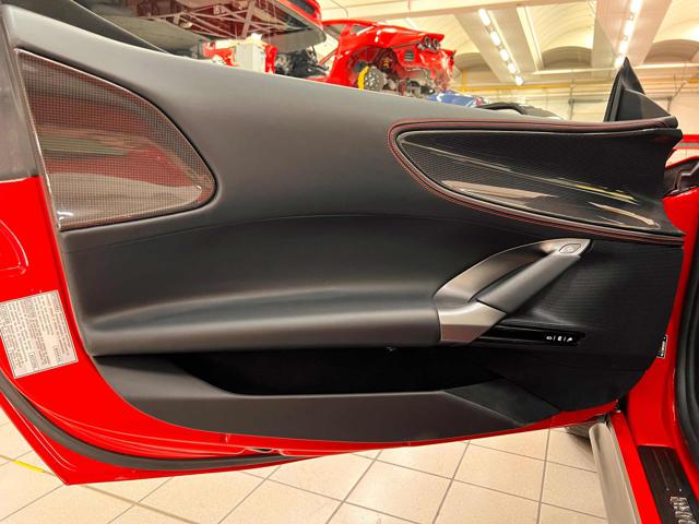 Ferrari SF90 Spider, del 2024, 850 km, in vendita a Calvatone (CR)